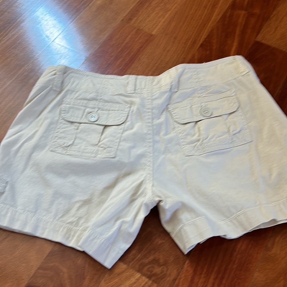 American Rag shorts - Picture 2 of 4